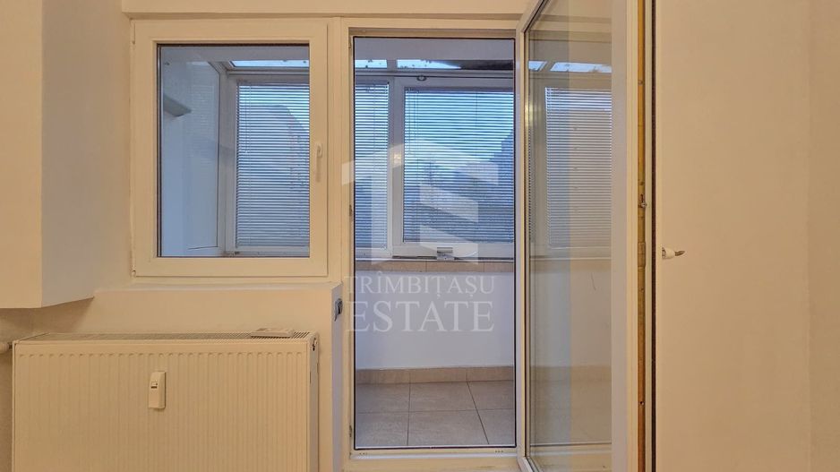 Apart 3 camere birouri stradal Bulevardul Unirii colt Nerva Traian - Poză 15