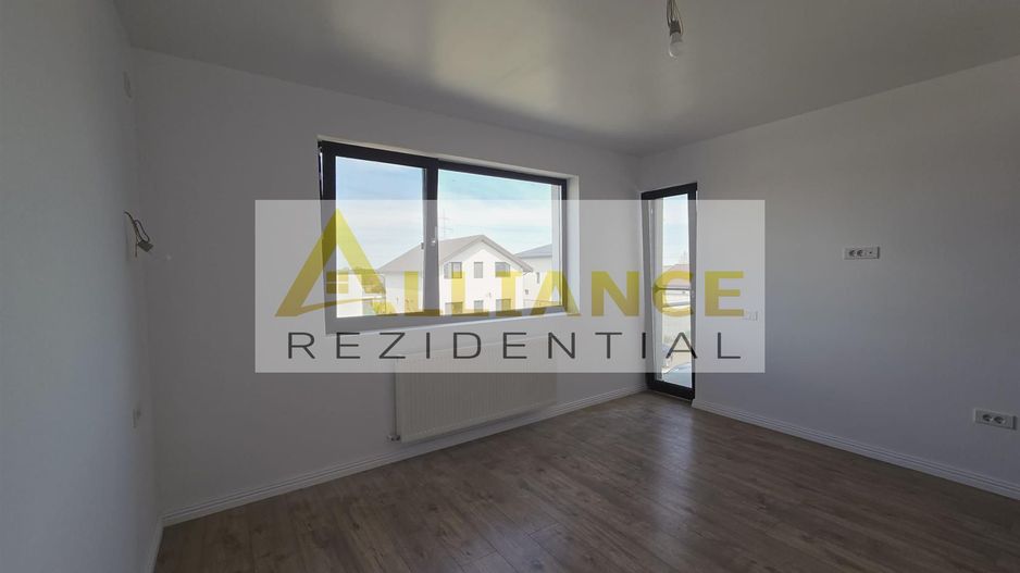 Vila individuala- 450mp teren- 4 camere- beci- Geamuri tripan - Poză 6