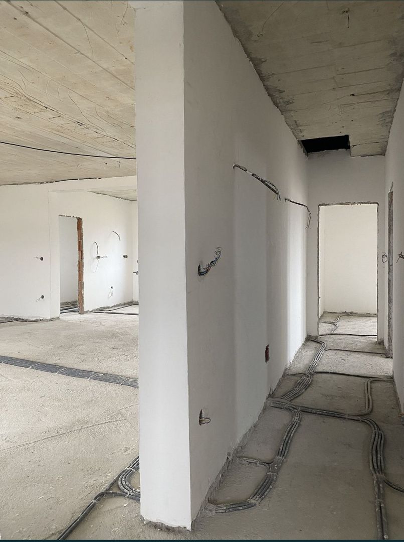 Casa semifinisata in Lazuri - Poză 8