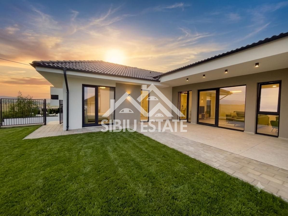 Casa pe parter, cu priveliste panoramica partial finisata - Poză 1