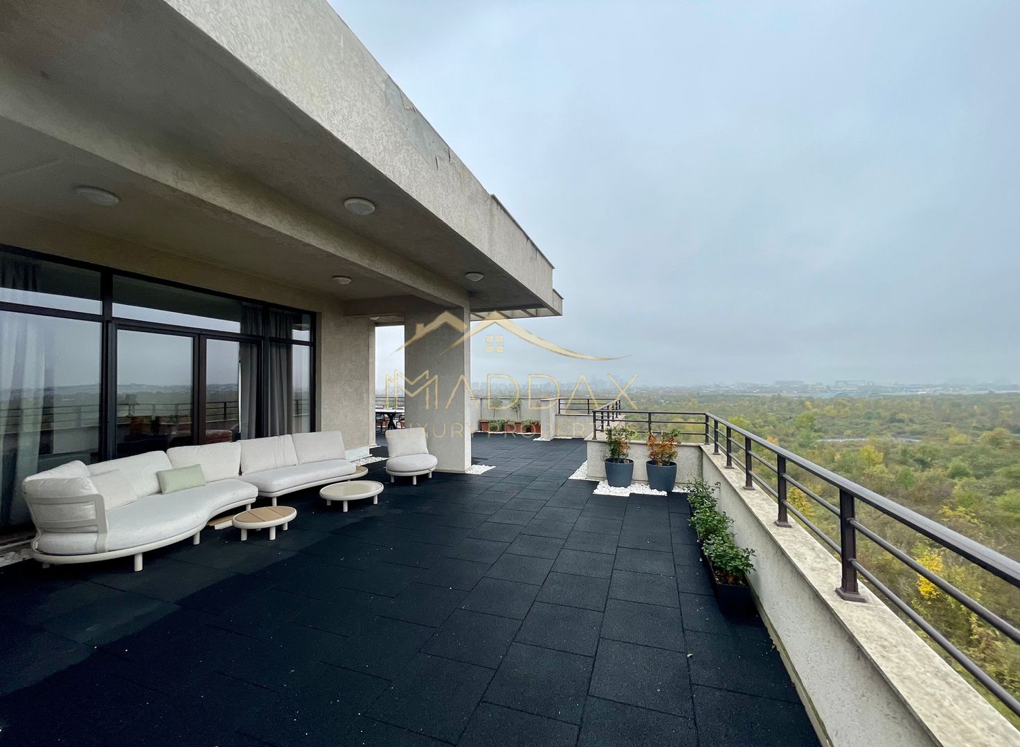 Penthouse exclusivist**250 MP//Terasa 120 mp**4 Camere//Erou Iancu Nicolae - Poză 1