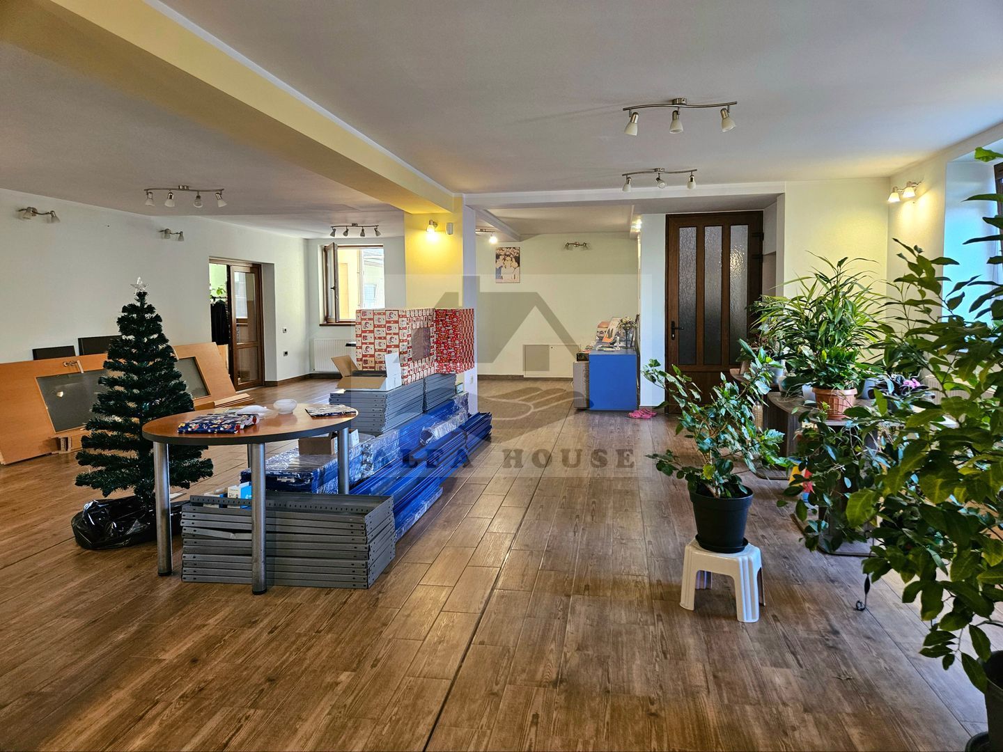 Casă plus Spațiu comercial 741 mp, Teren 906 mp Brasov - zona Blumana - Poză 11