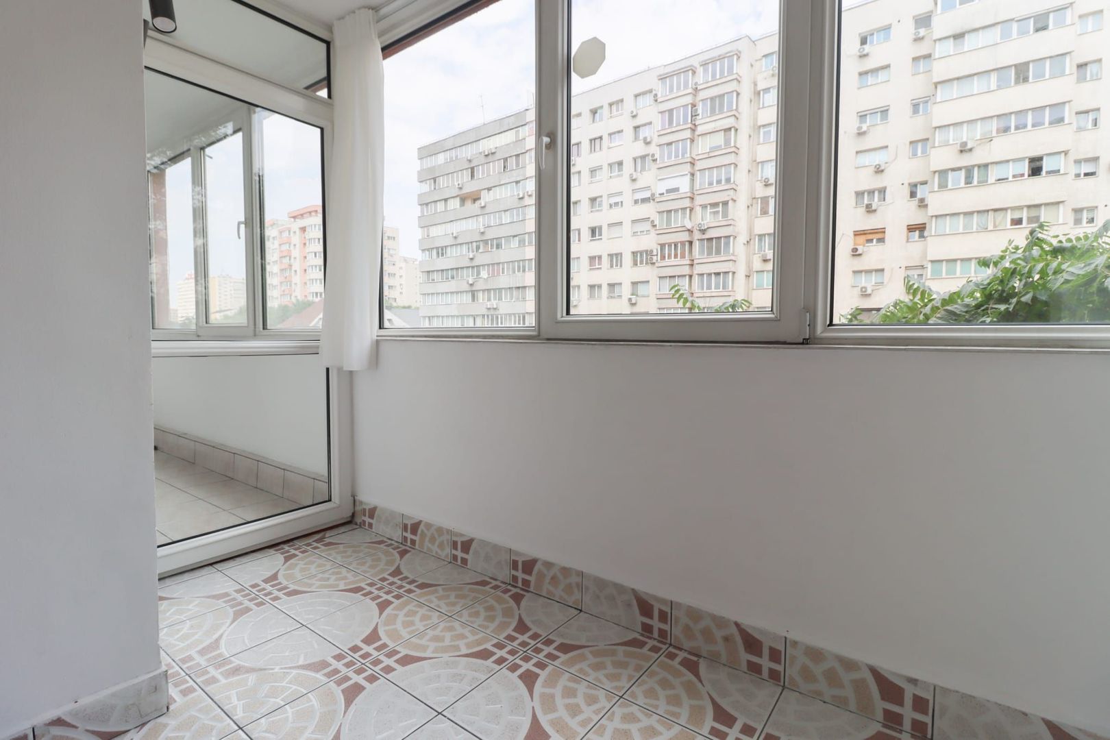 OBOR-PASAJ, STRADAL, BLOC REABILITAT, LIBER - Poză 27