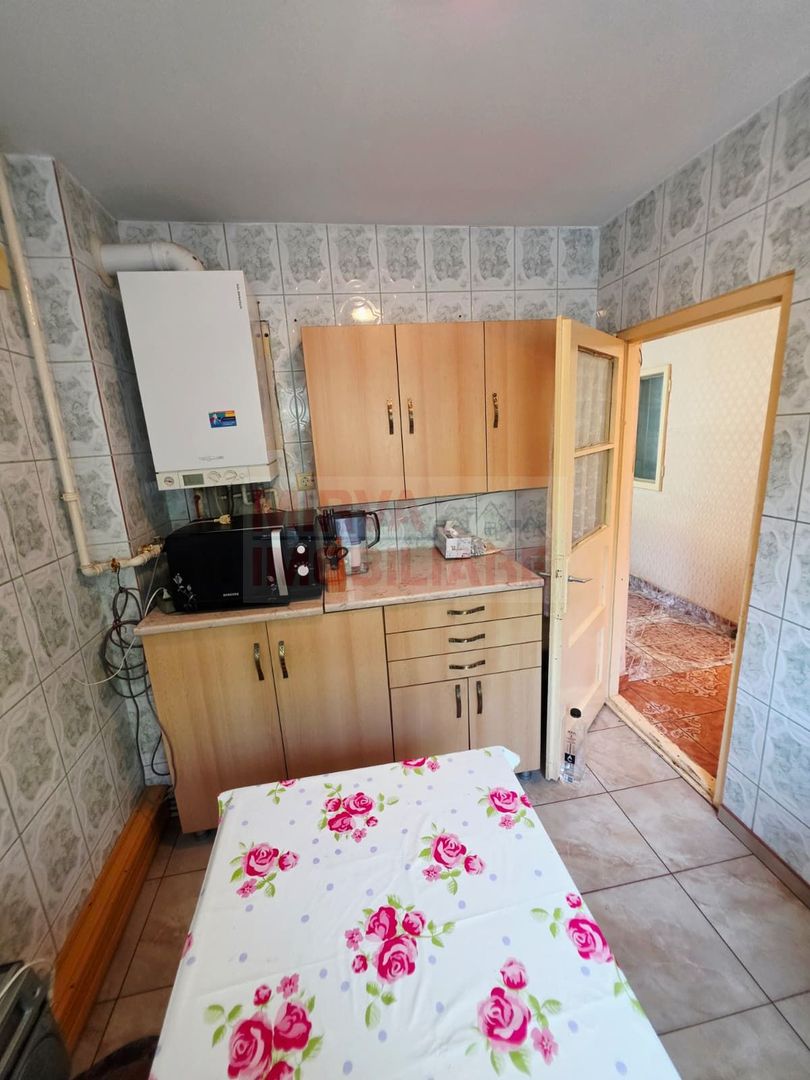 Casă 4 camere, teren 315 mp, garaj – Cantacuzino, Ploiești - Poză 12