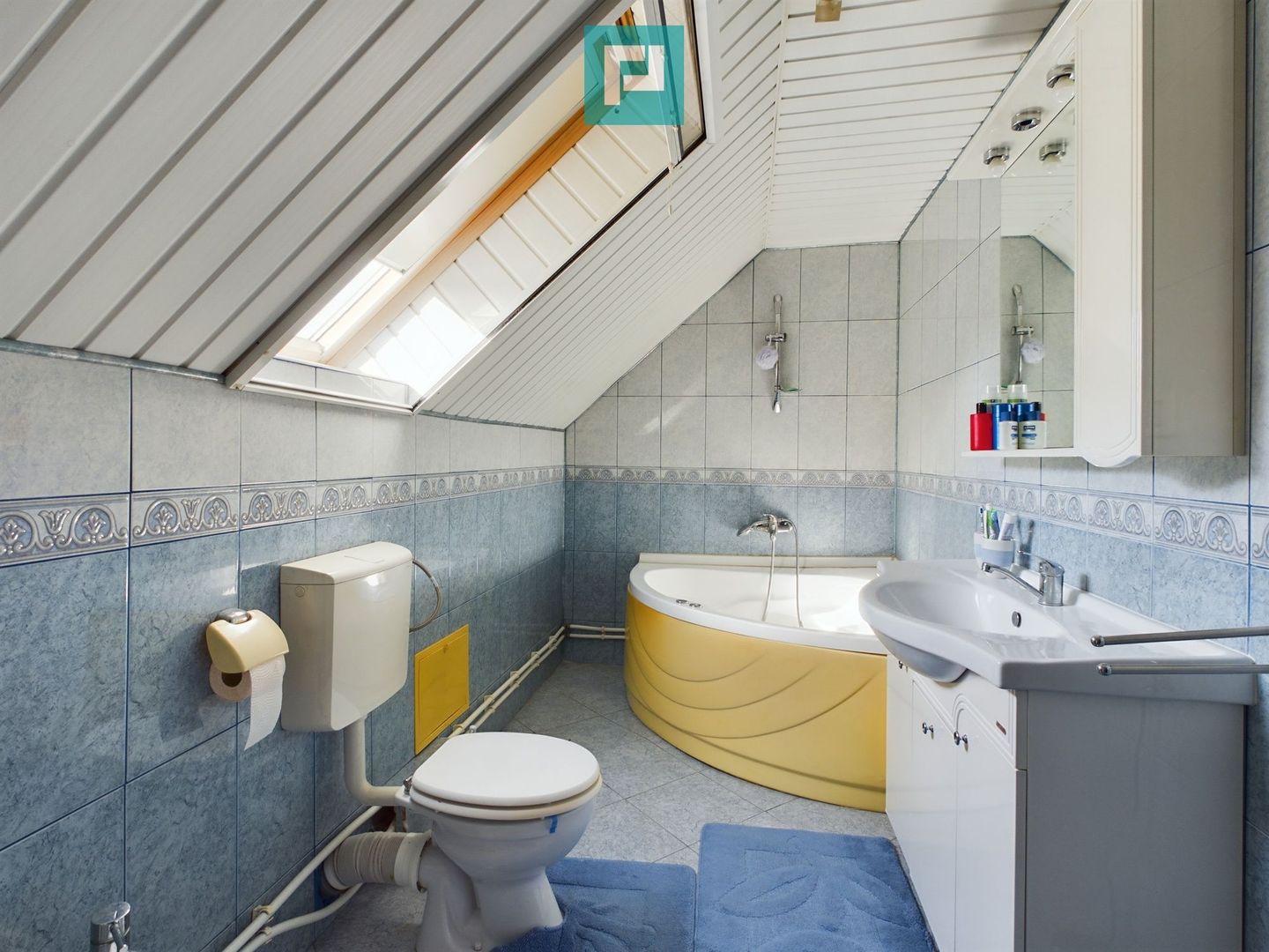 Casă solidă și impunătoare în Grădiște - Poză 16