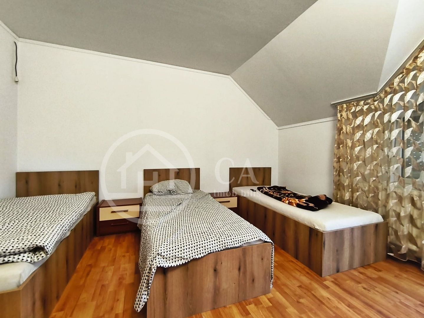 Casa de închiriat cu 6 camere în Cartierul Oncea, Oradea - Poză 12