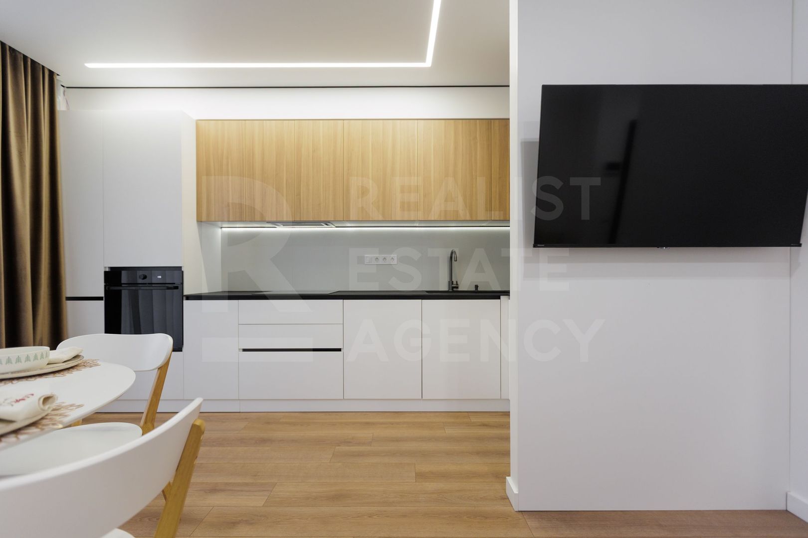 Vânzare, apartament, 1 dormitor + living, str. Ghica Vodă, Botanica - Poză 2