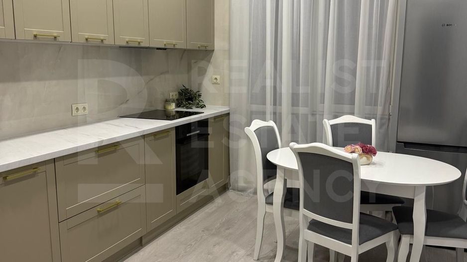 Chirie, apartament, 1 cameră, strada Mihai Eminescu, Centru - Poză 1