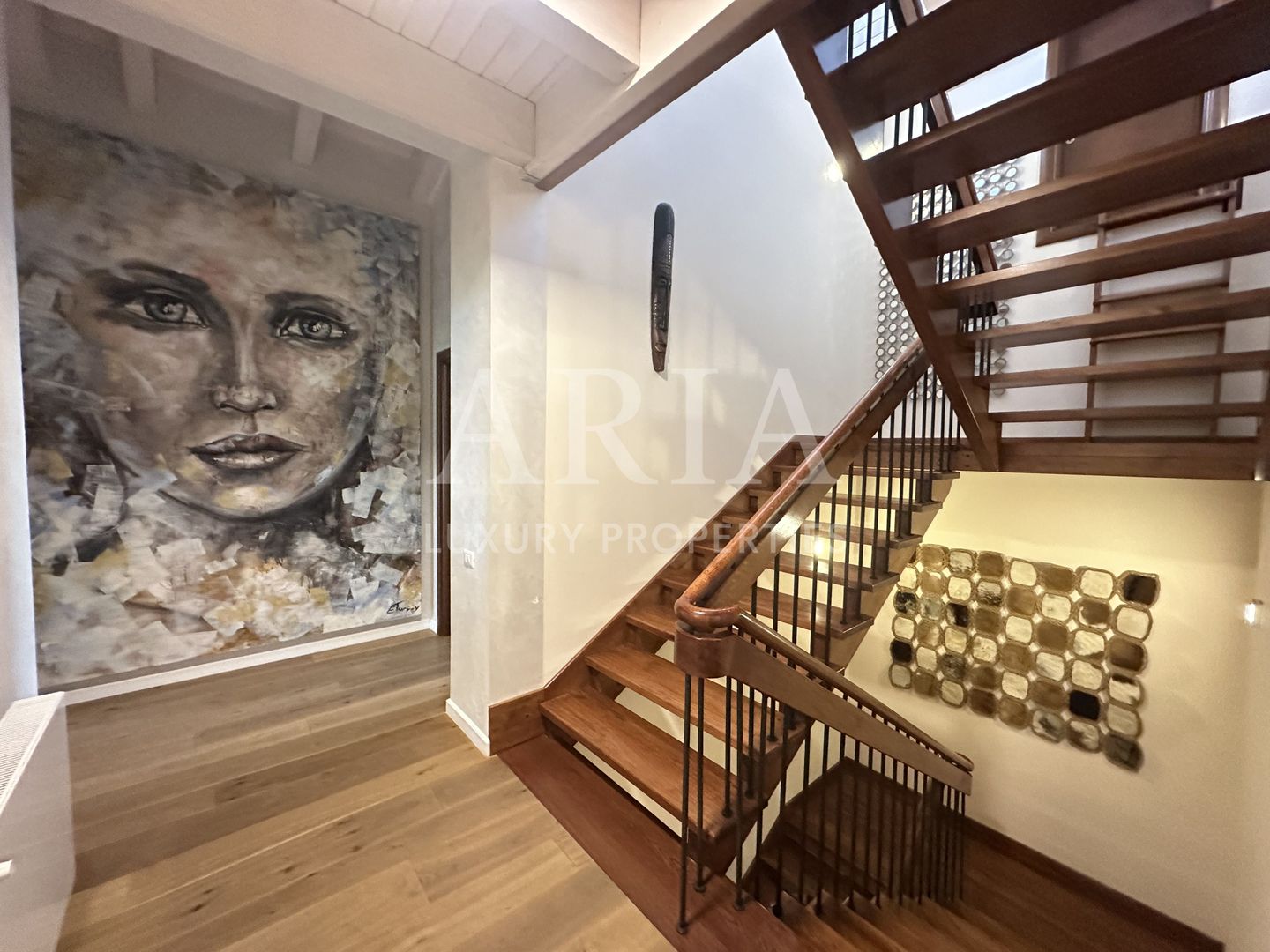 SNAGOV VILA | 36m DESCHIDERE LA LAC | PONTON 250mp | JACUZZI | SPA | BOWLING - Poză 4