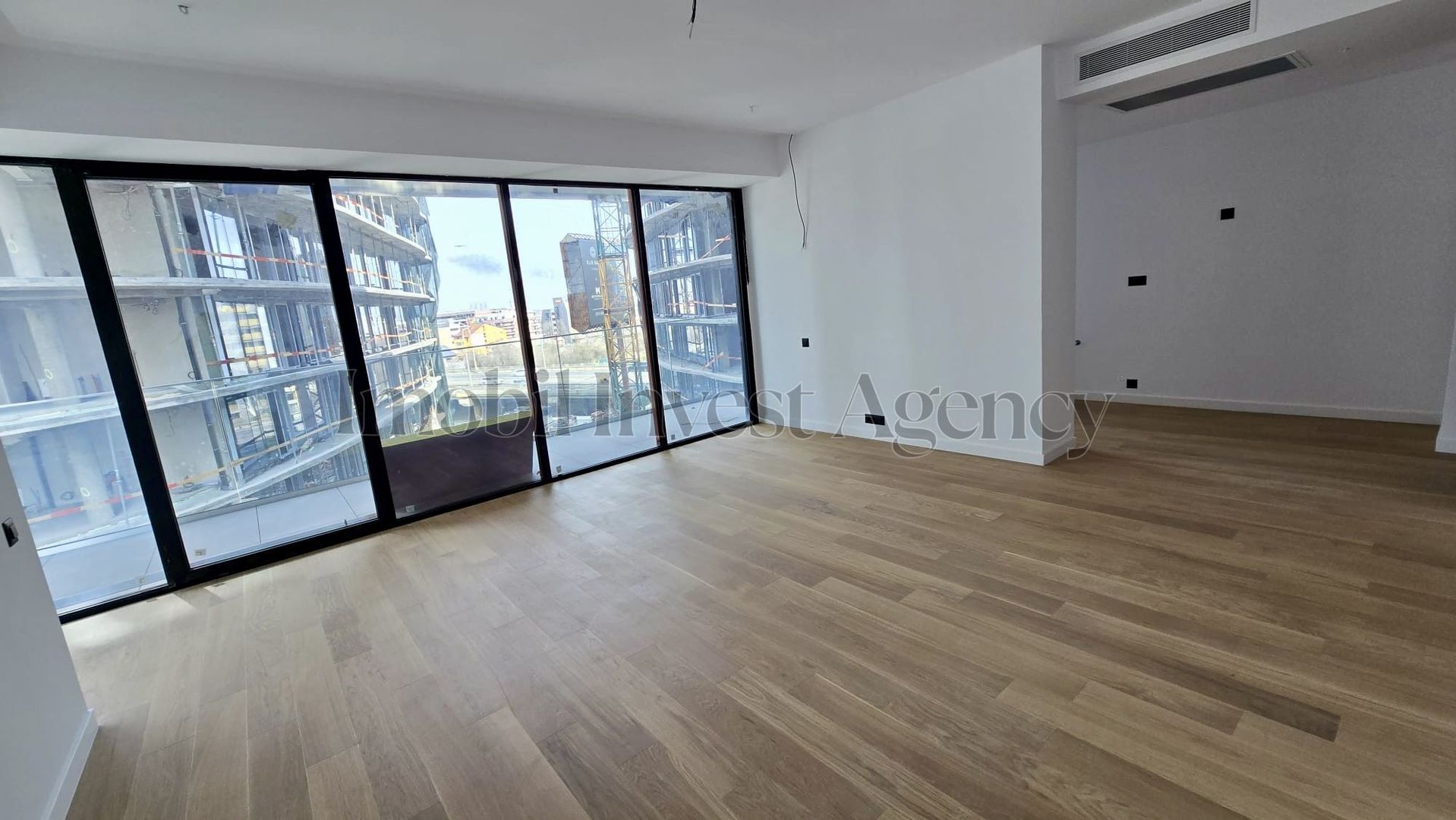 Apartament cu 3 camere de vanzare in Herastrau - Poză 3