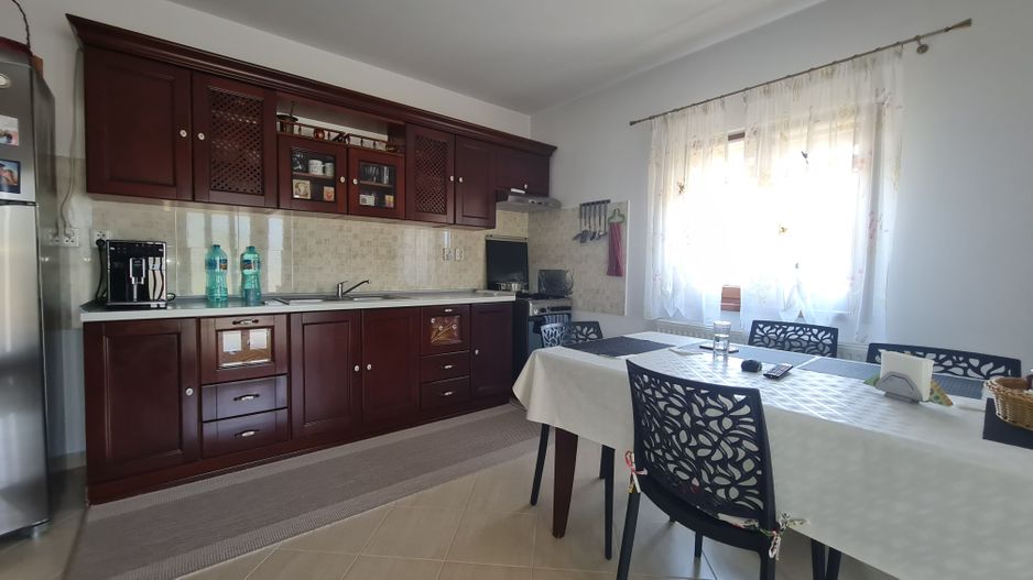 Vila impozanta in zona linistita la 15 minute de capitala! - Poză 17