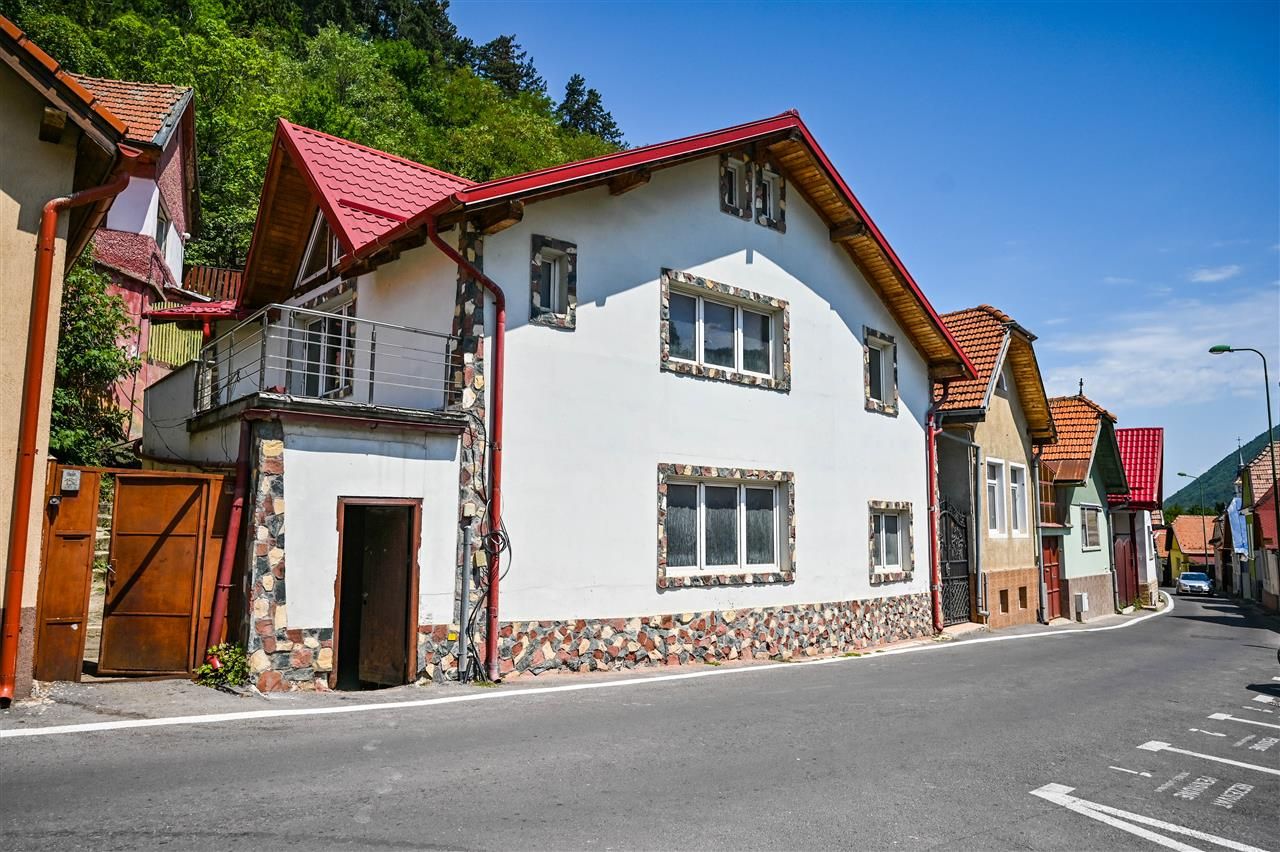Oportunitate rezidential/investitional in Centrul Istoric Medieval al Brasovului - Poză 1