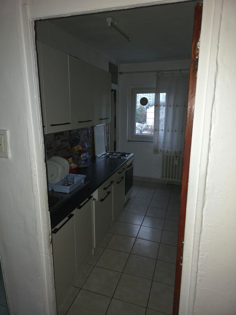 Vanzare ap. 2 camere, 2 balcoane, bloc 85, posibilitate centrala, Titan-Ciucea - Poză 5