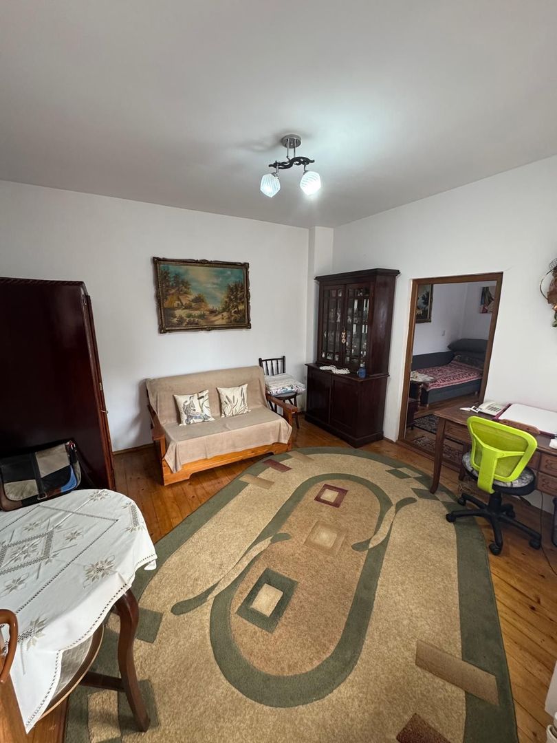 Casă cu 4 camere de vânzare – Str. I. C. Brătianu - Poză 7