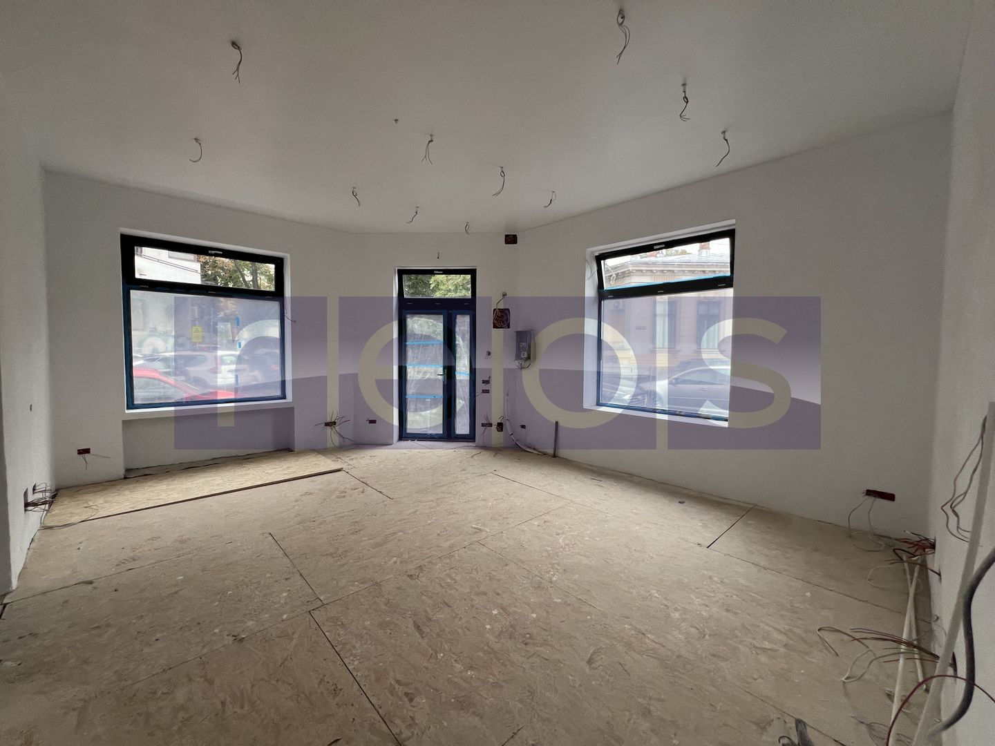 IMOBIL MIXT | ROSETTI | 500 MP | RENOVAT | 2 CORPURI + SUBSOL + CURTI INTERIOARE - Poză 2