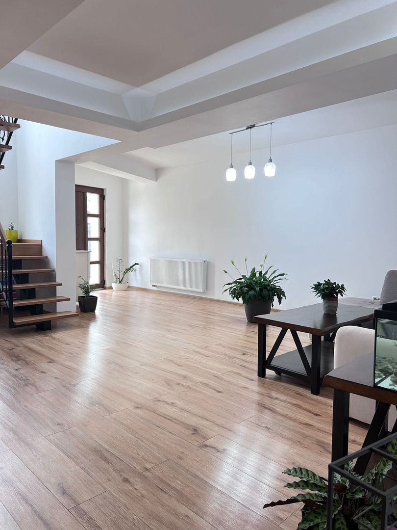 Casa cu garaj in Dumbravita - Poză 3