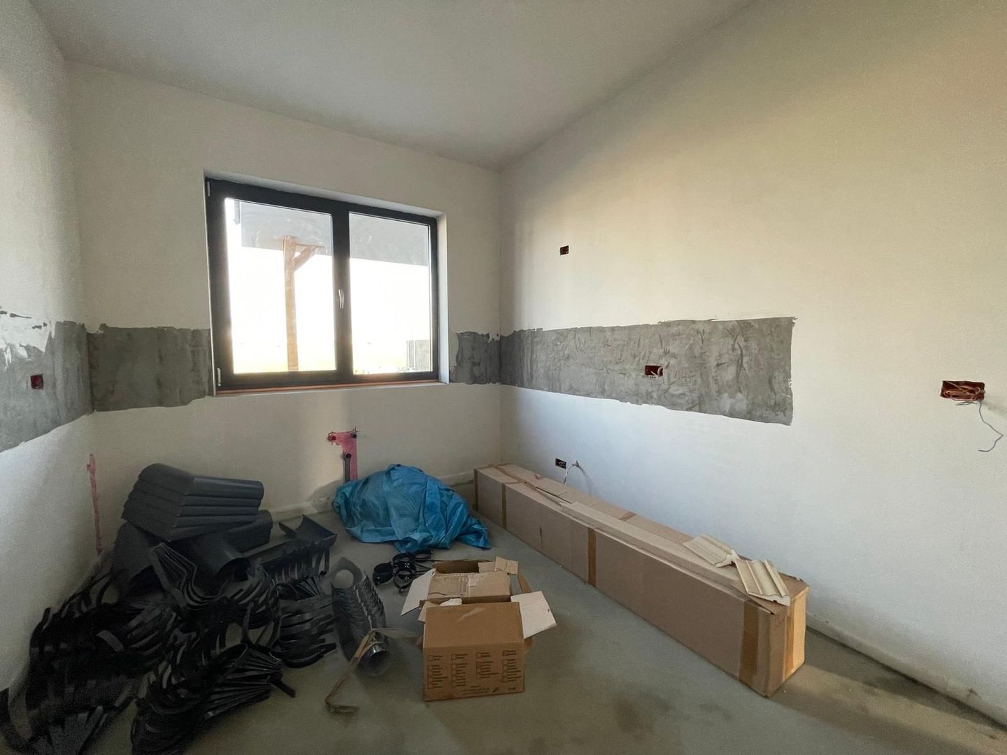 Duplex despartit prin camera tehnica - 5 camere - Mosnita - Poză 4