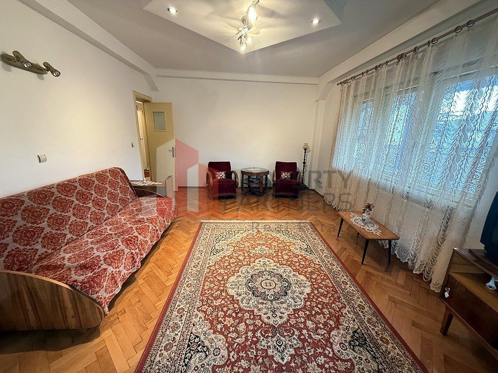 Apartament 3 camere, Bd. Carol I, vizavi de Hotel Montana, centrul Sinaiei - Poză 3