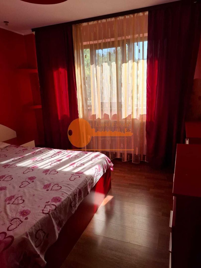 Apartament cu 3 camere in zona Pacii(Bloc Reabilitat-Centrala Proprie) - Poză 2