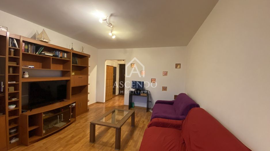 Vânzare apartament 2 camere Drumul Taberei, aproape de metrou - Poză 2