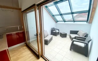 VILA CU 7 CAMERE IN COMPLEX REZIDENTIAL IN IANCU NICOLAE - Poză 16