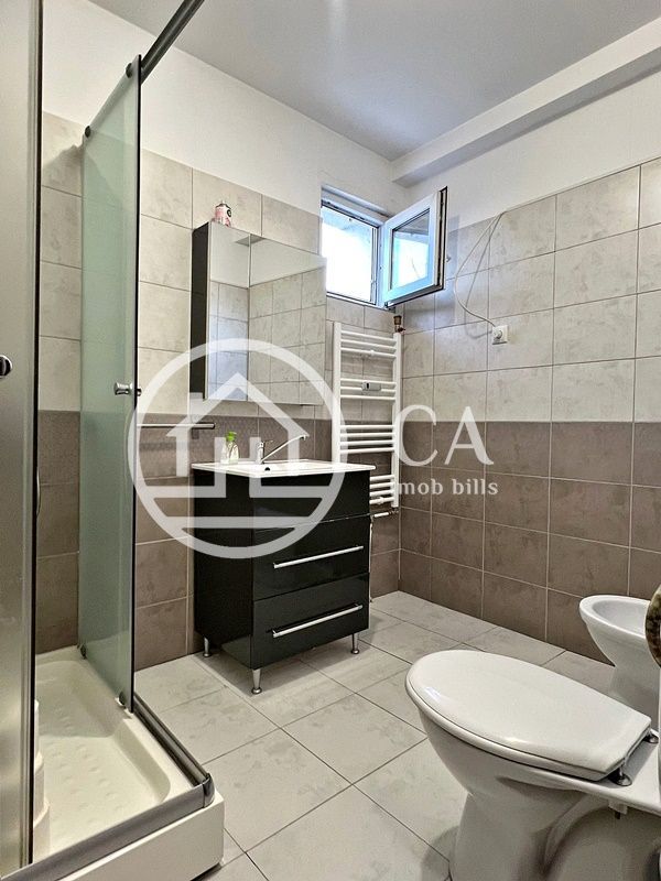 Casa de închiriat cu 3 camere în zona Ultracentrală, Oradea - Poză 9