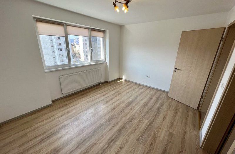 Apartament cu 3 camere de inchiriat in Olimpic, Bd Garii - Poză 10
