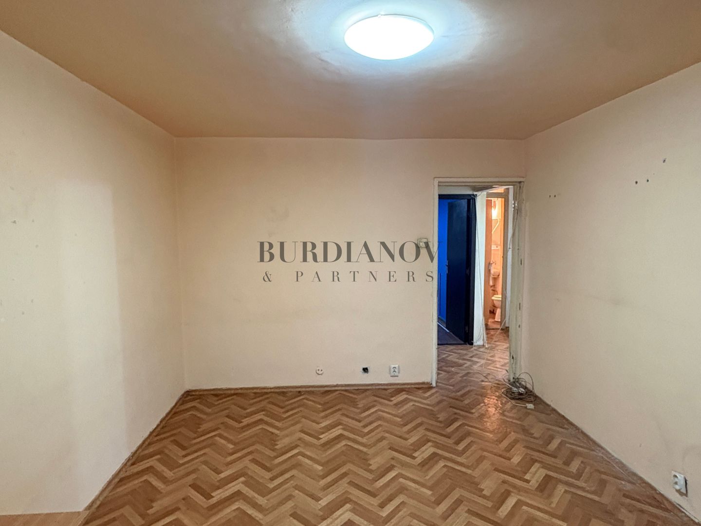 Apartament cu 2 camere - 1983 - Gorjului- Militari - Poză 2