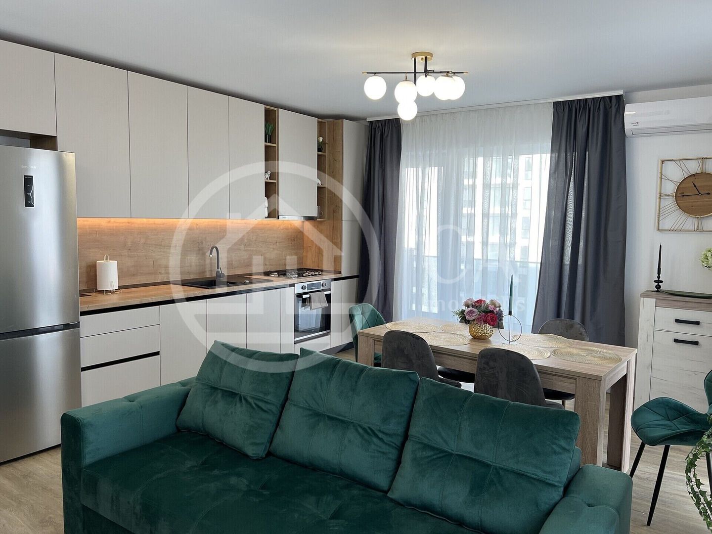 Apartament cu 3 camere de inchiriat in Prima Arena, Oradea - Poză 2