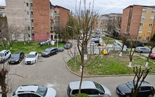 Apartament 2 camere, etaj 2, – zona Pompieri, Hunedoara, balcon, 44 mp - Poză 1