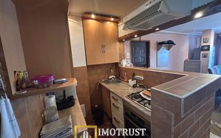 De vanzare apartament 3 camere/ Aradul Nou - Poză 4