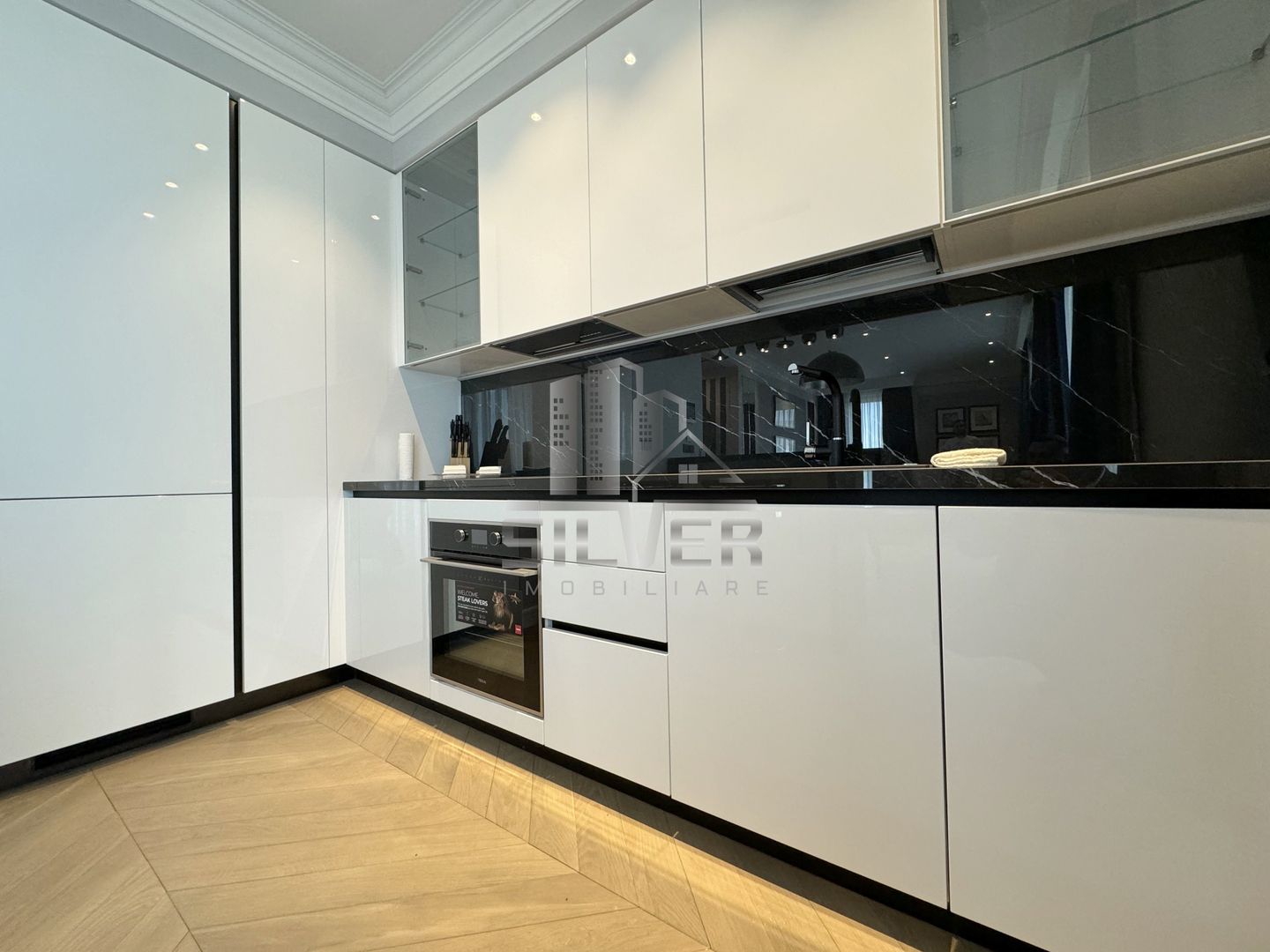 Apartament de LUX  in cel mai impozant imobil din Cluj-Napoca - Poză 6