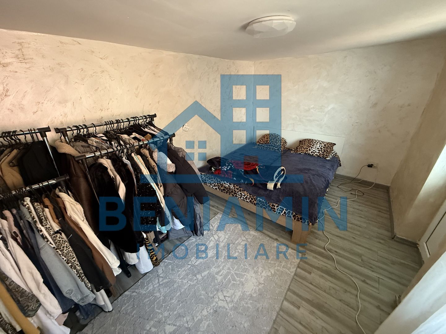 Casa-Craiovita Noua-Toporasi-Locuibila-Toate utilitatile-Libera - Poză 2