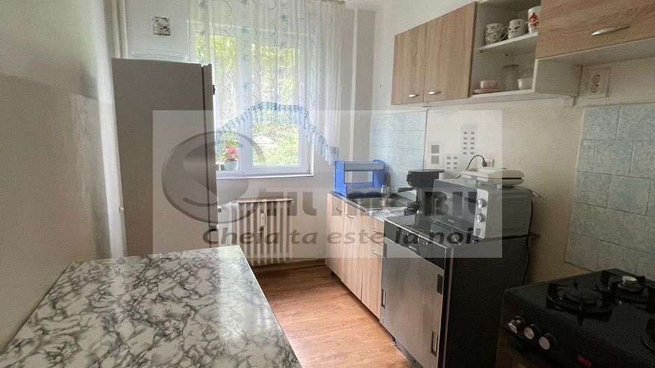 Apartament cu 3 camere, decomandat la etajul 2, in Tatarasi ! - Poză 2