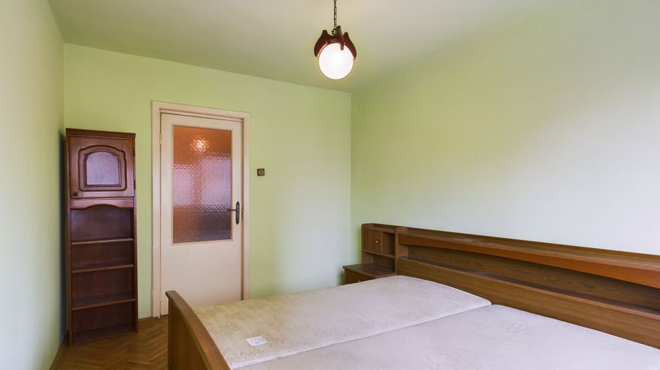 Apartament cu 3 camere, etaj intermediar - Poză 9