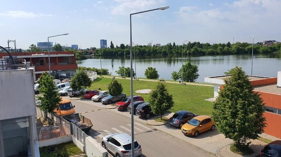 Vila P+2 Cu vedere si deschidere la lac - Poză 5