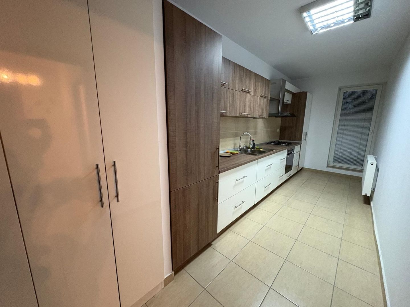 AP. 2 CAMERE AUREL PERSU RESIDENCE, MOBILAT COMPLET, PARCARE, COMIS 0% - Poză 2