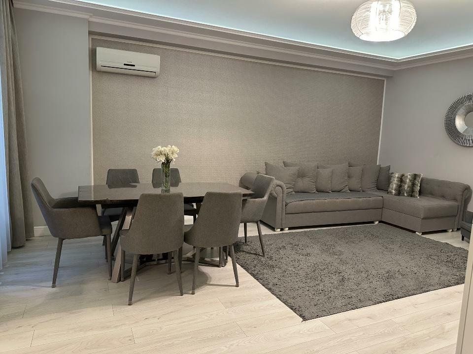 3 rooms apartment for sale | Aviatiei | 2 parking spaces - Poză 2