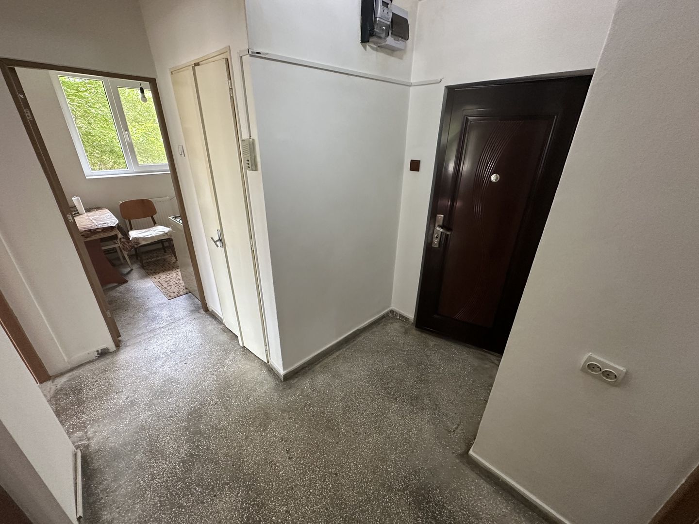 Apartament 2 camere etaj 2  decomandat - Poză 23