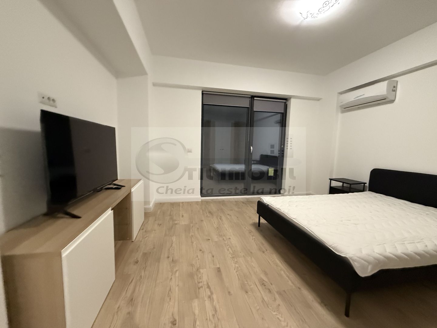 1 CAM TATARASI, NOU, DECOMANDAT, PRIMA INCHIRIERE, STATIE DE TRANSPORT - Poză 2