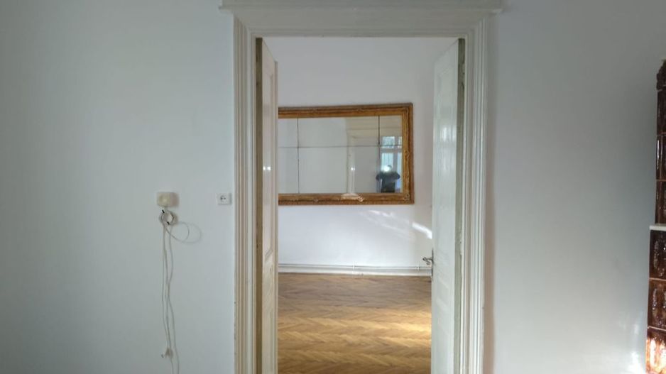 Inchiriez casa la curte in centru,zona Foisorul de Foc - Poză 3