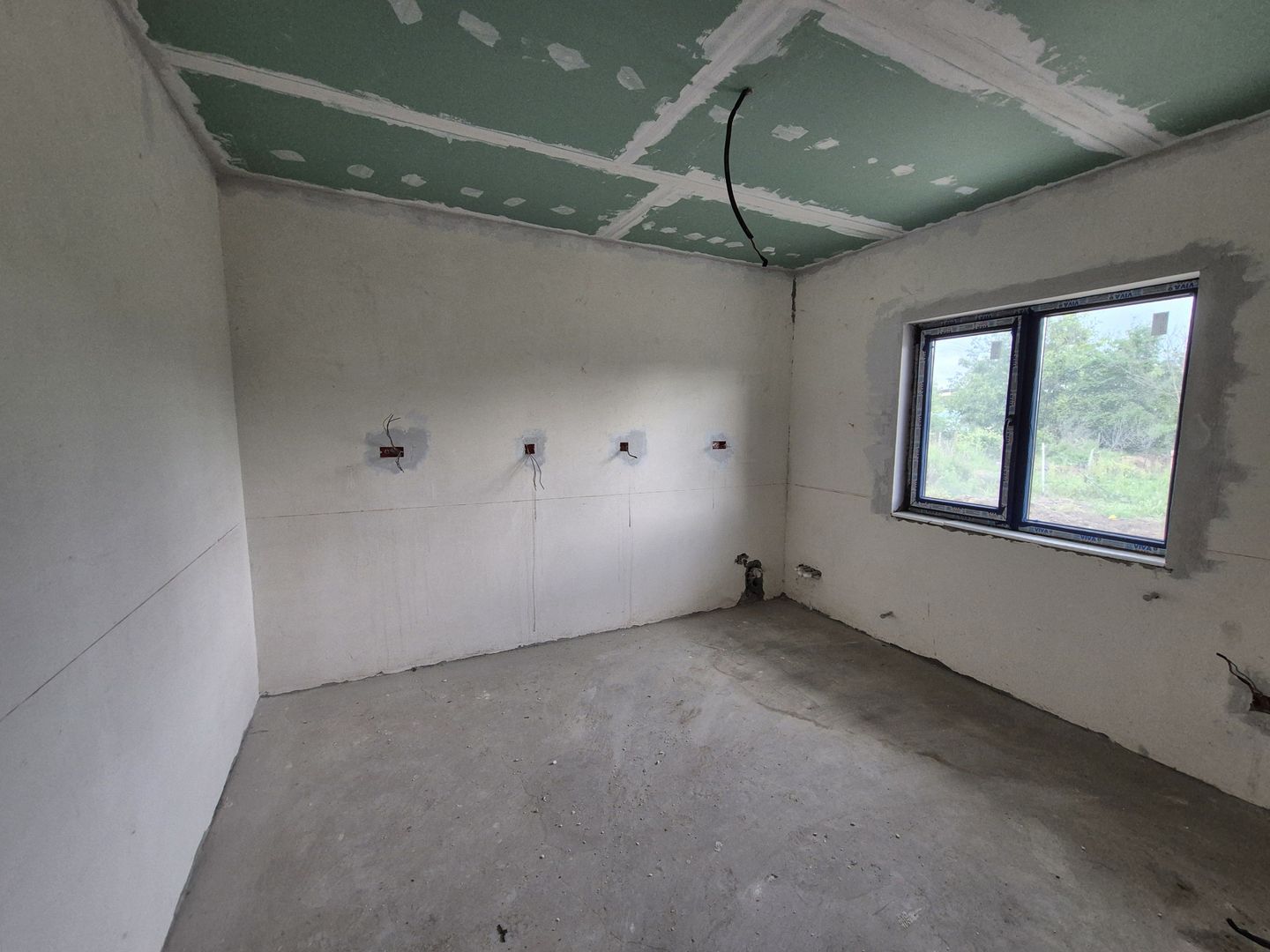 Casa P+1 in comuna 1 Decembrie - str. Victoriei - Poză 6