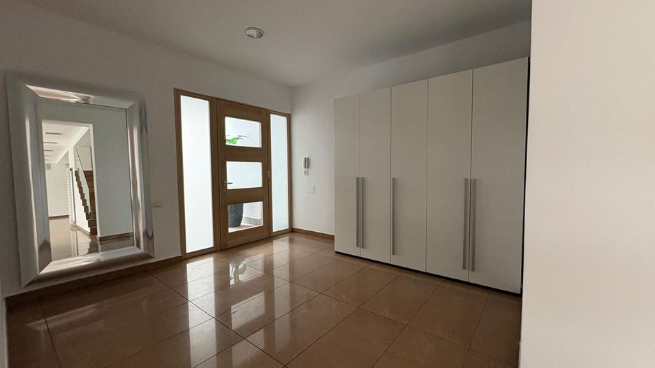 Vila de vanzare sau inchiriere zona Iancu de Hunedoara Baneasa - Poză 12
