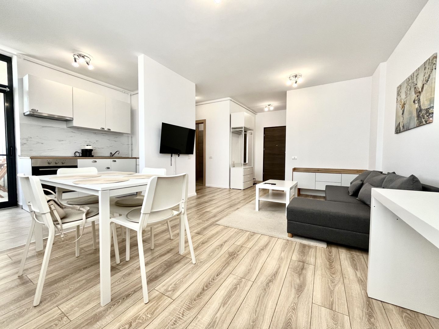 Apartament  vibrant si primitor,  cu priveliște superbă – XCITY Tower - Poză 7