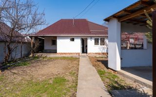 Casă de închiriat - Poză 1