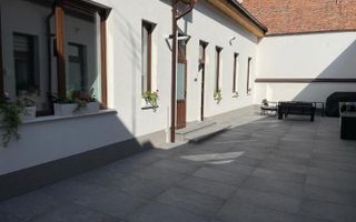 Casă de închiriat cu finisaje de excepție în Zona Semicentrală - Poză 16