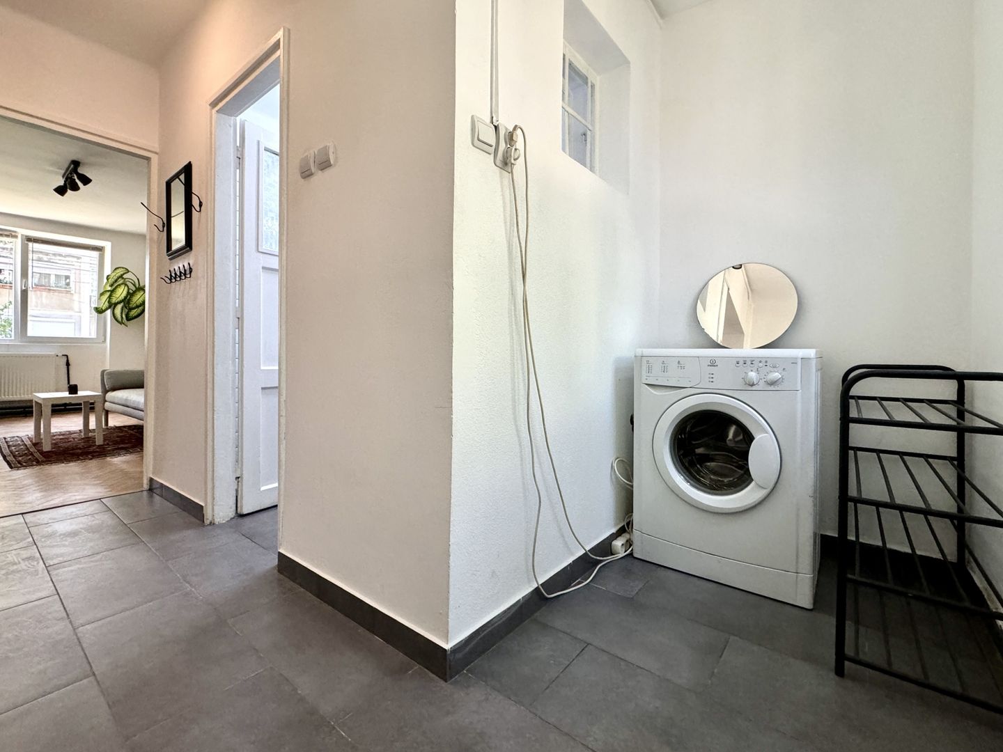 Apartament 2 camere, primitor, cu garaj, in zona Centrala-Universitate - Poză 18