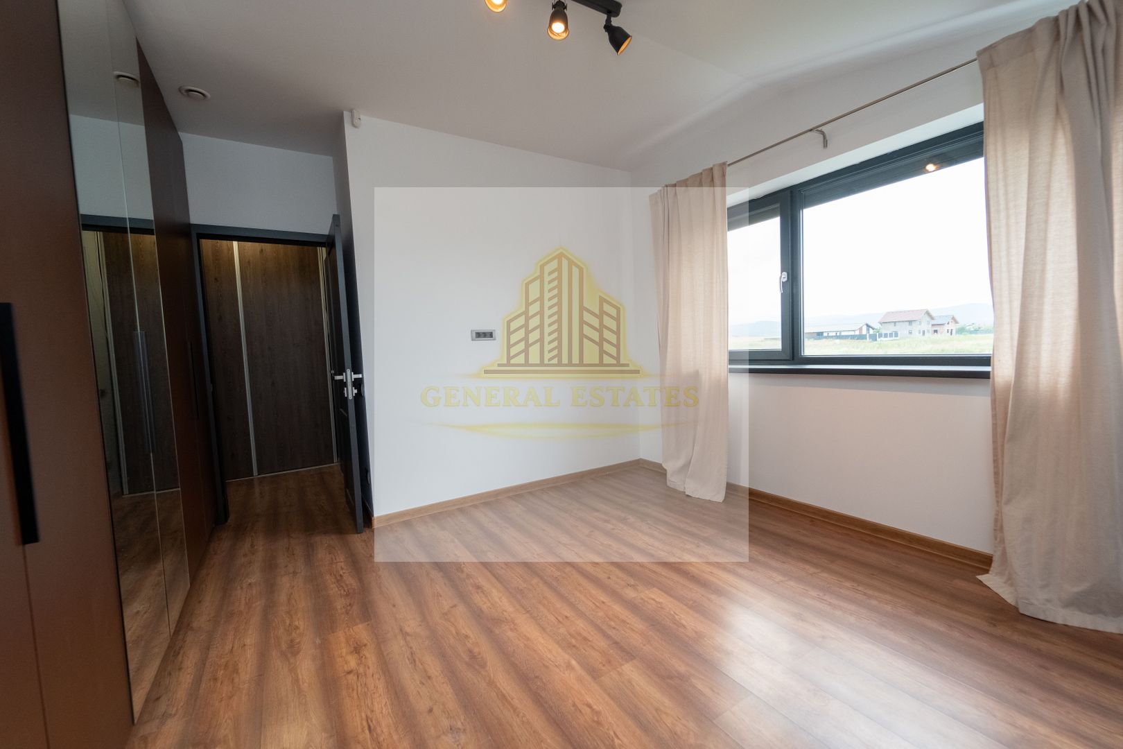 Casa tip Duplex in Critian, Brasov - Poză 13