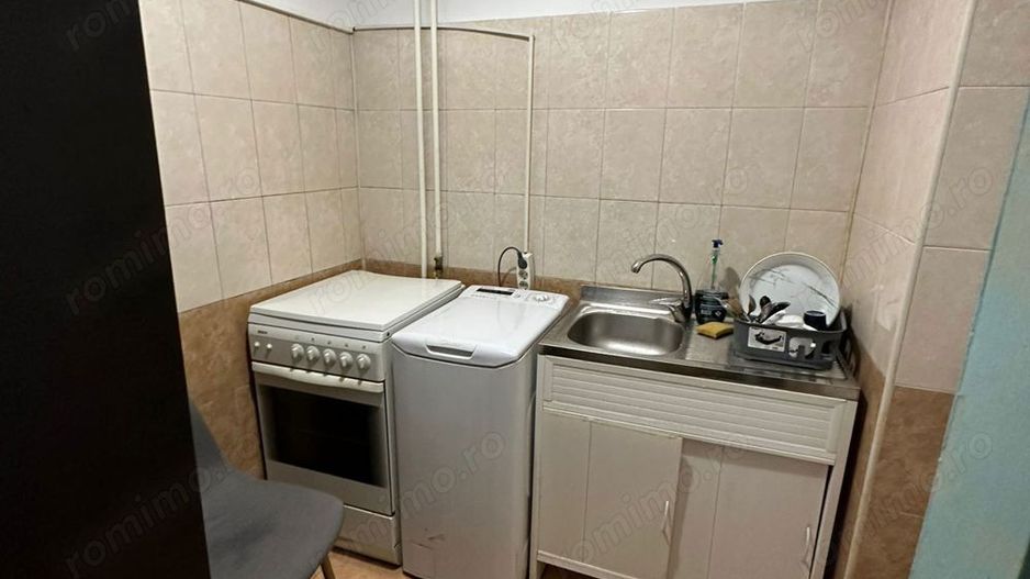 De vanzare Apartament 2 camere cu dosar de consolidare Piata Rosetti - Poză 7