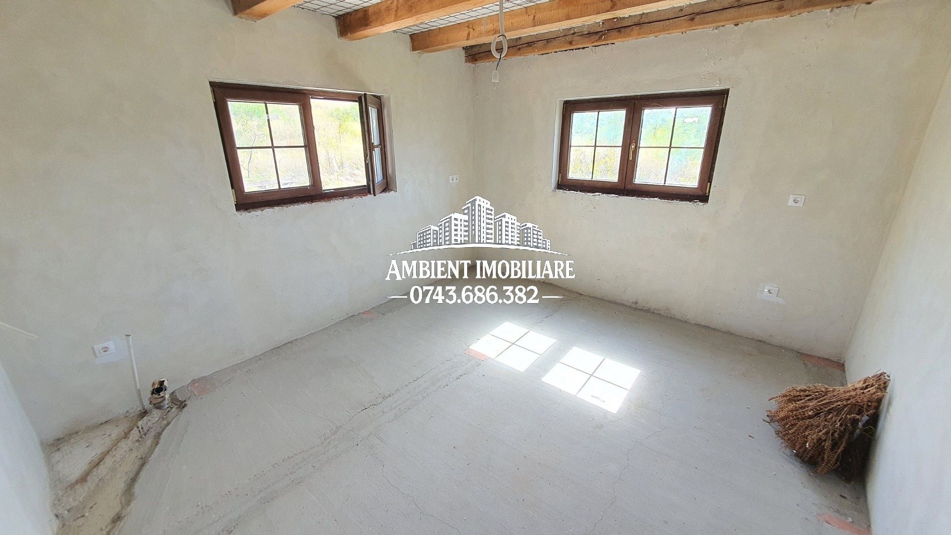 CASĂ individuală P+M cu teren 4.400 mp, zona CĂNȚĂLĂREȘTI; - Poză 8